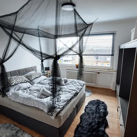 Apartment Bold & Black - Balcony - Netflix - Wifi - 5 Person Bochum