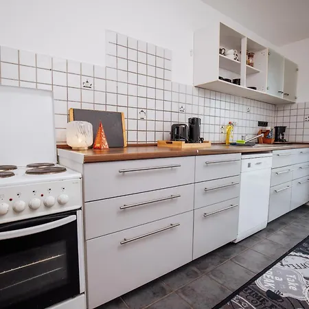 Apartment Bold & Black - Balcony - Netflix - Wifi - 5 Person *