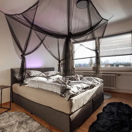 Bold & Black - Balcony - Netflix - Wifi - 5 Person Bochum