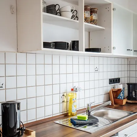 Bold&black - Balcony - Netflix - Wifi - 5 Person Apartament Bochum